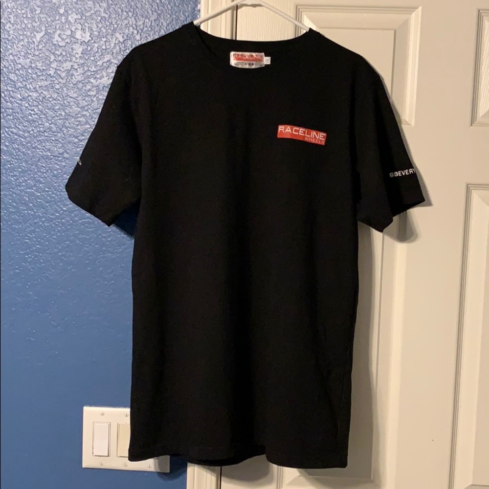 Race line Wheels Pocket Logo Tee